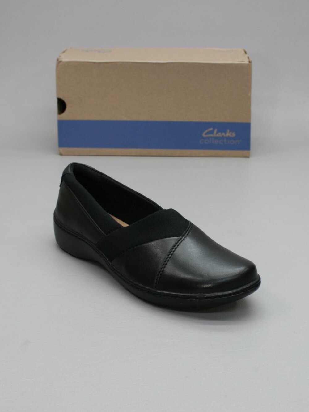 Clarks Ladies 8.5 M Cora Charm Black Leather Slip-on Comfort Loafers Flats Shoes